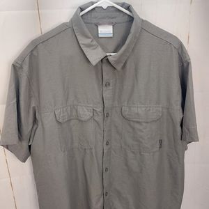 Columbia Sportswear Co shirt sleeve button shirt size XL